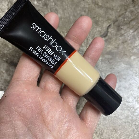 Smashbox Studio Skin Full Coverage 24hr Foundation 1.05 Fair Warm Olive 1oz New - Picture 5 of 5
